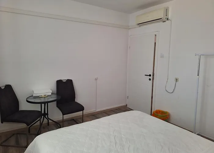 Hostel Melada Dom