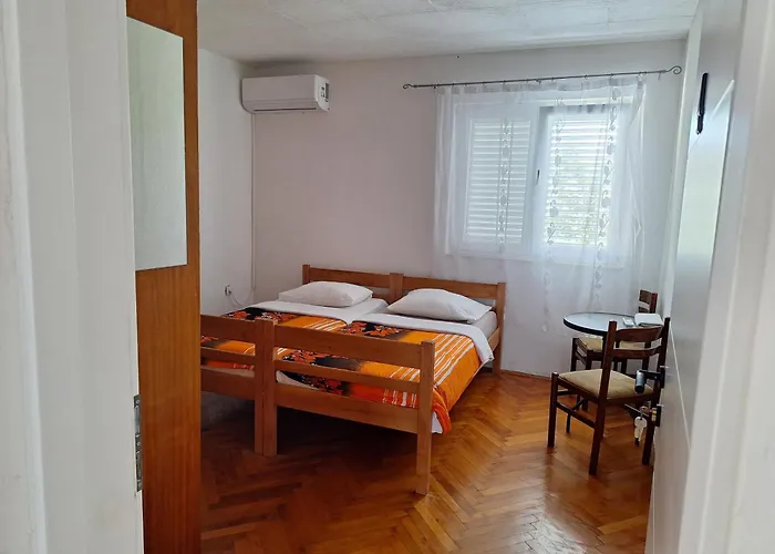 Hostel Melada Dom